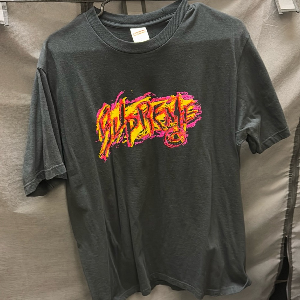Supreme t shirt
